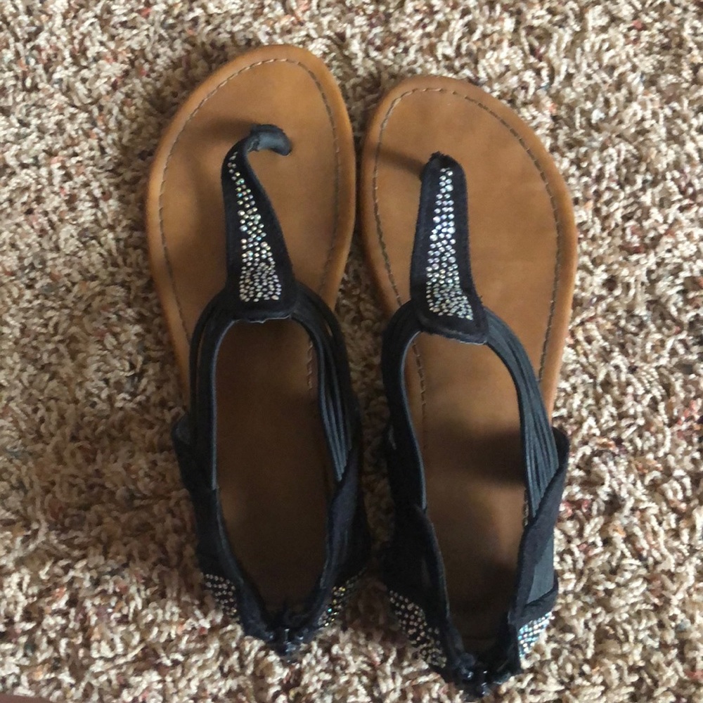 black/brown sandals